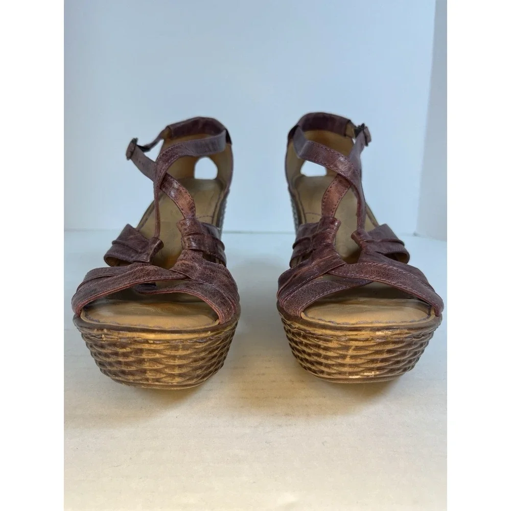 Born Leather Wedge Sandals Size 10 Woven Texture Heels Purple Strappy Shoes